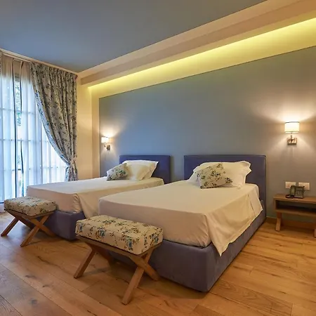 37 Hotel 4*