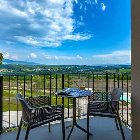 37 Hotel 4*