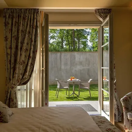 Hotel 37 4*