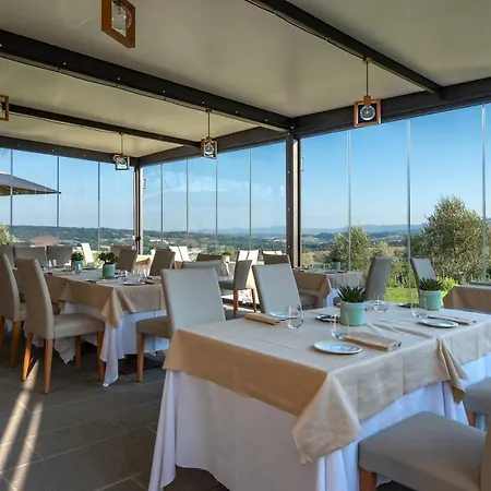 37 Hotel 4*