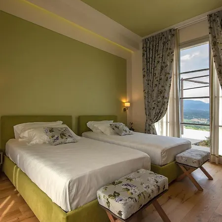 37 Hotel 4*