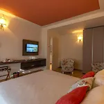 37 Hotel 4*